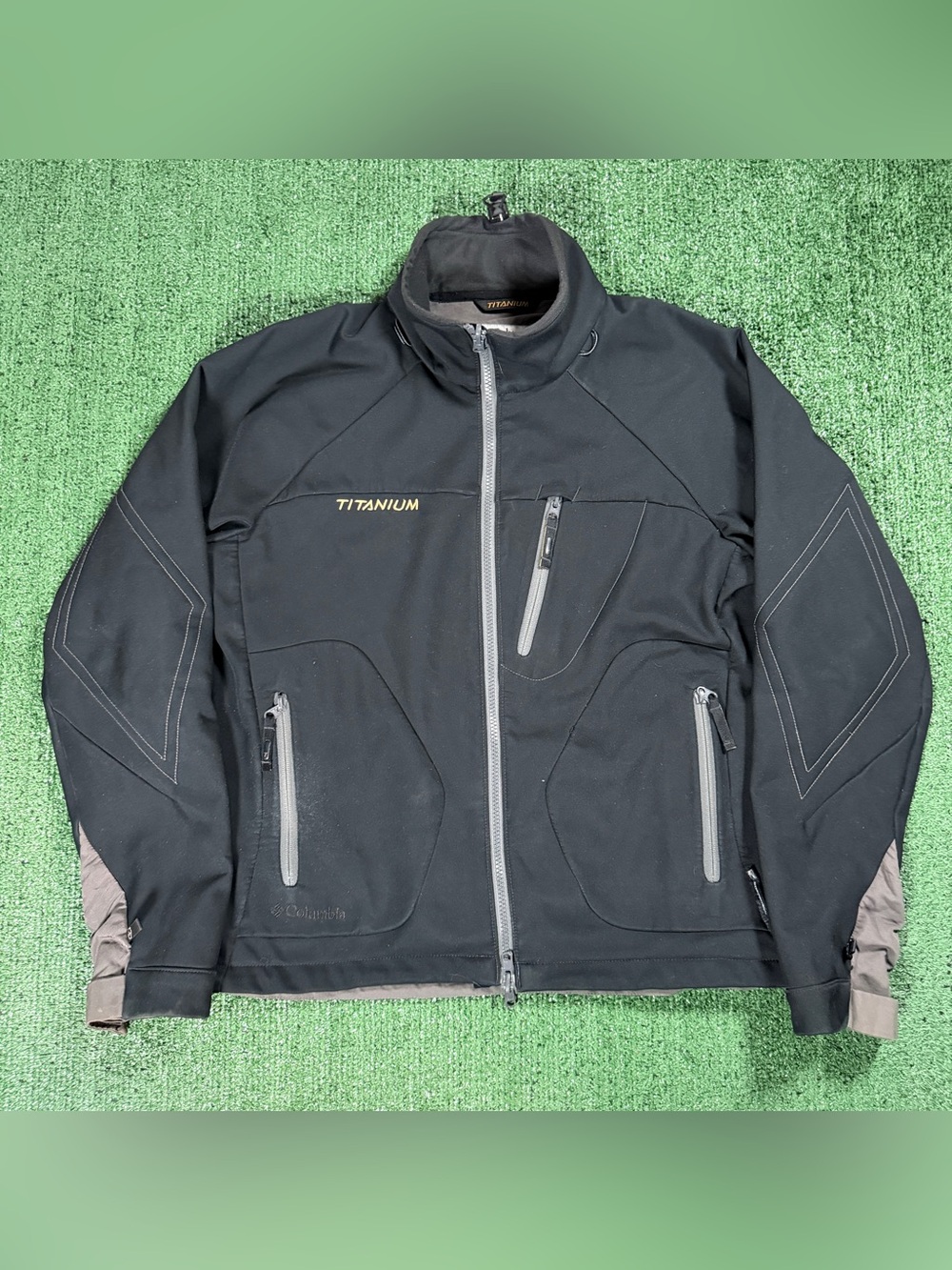 Women’s Columbia Titanium Tech Interchange Jacket Size Large Black Softshell